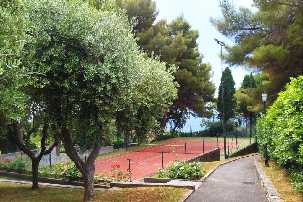 Ferienwohnung Casaviva - Beautiful Bilo With Shared Pool In Genova Nervi Exterior foto